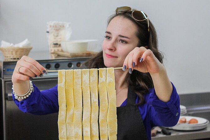 Italian Cooking Class and Wine Tasting in Tuscany
