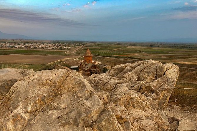 Jeep Tour to Khor Virap, Noravank and Lake Hors / Price per Vehicle