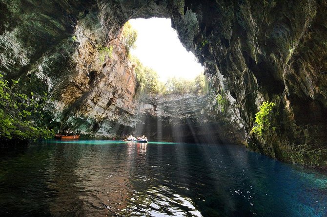 Kefalonia in a Day: Full-Day Private Sightseeing Tour