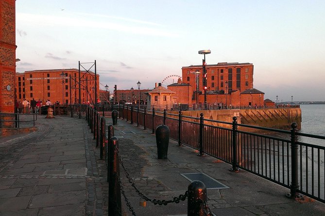 Liverpool: Look A Local Host Half Day