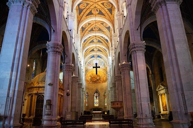 Lucca: Walking to Discover the City of 100 Churches