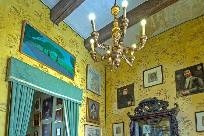 Malta Shore Excursion: Private Tour of Historic Palaces and Noble Homes