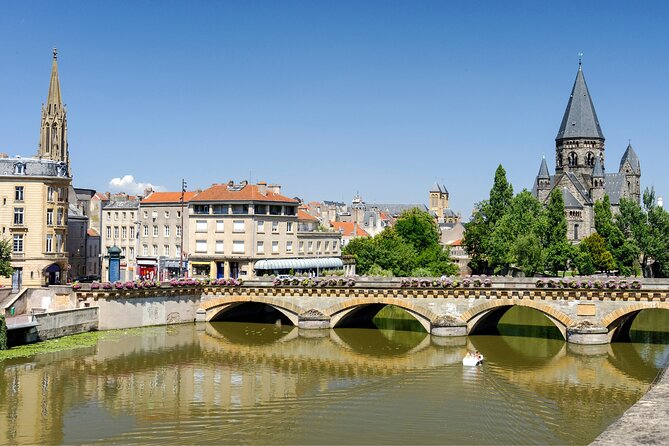 Metz Scavenger Hunt and Highlights Self-Guided Tour - Overview of the Tour