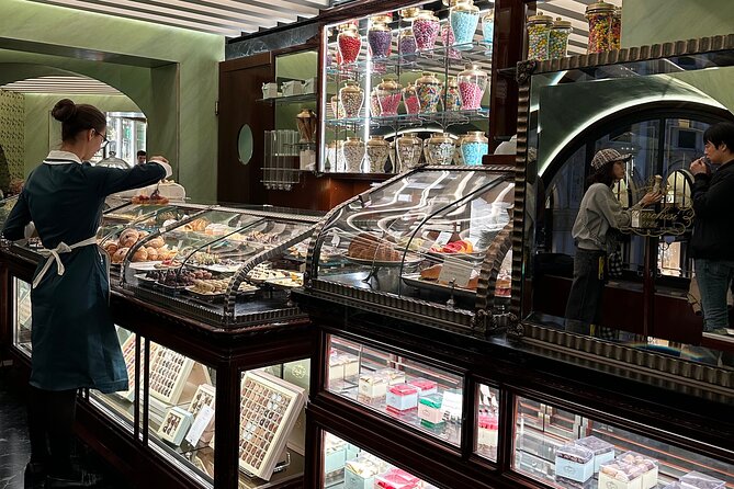 Milan Coffee & History Crawl With a Licensed Tour Guide