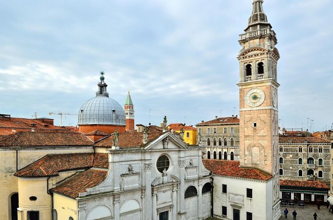 Morning City Walking and Gondola Ride Tour in Venice