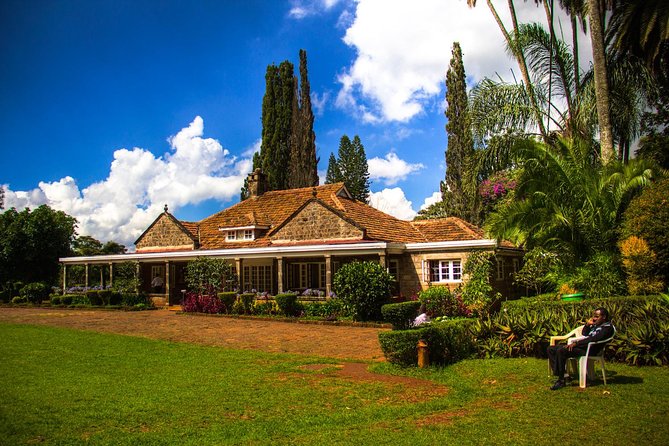 Nairobi Highlights: Karen Blixen, Beads Factory & Giraffe Center Day Tour