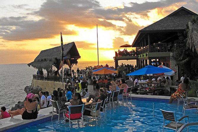 Negril 7 Miles Beach, Ricks Cafe and Shopping - Tour Highlights
