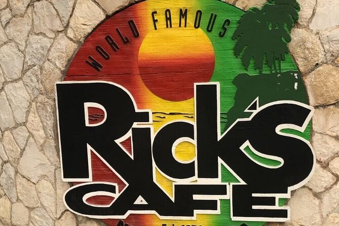 Negril 7MILE Beach and Ricks Café Day Tour & Souvenir Shopping