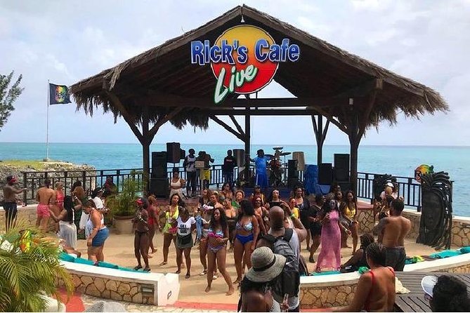 Negril Beach, Shopping, and Sunset at Ricks Café From Negril