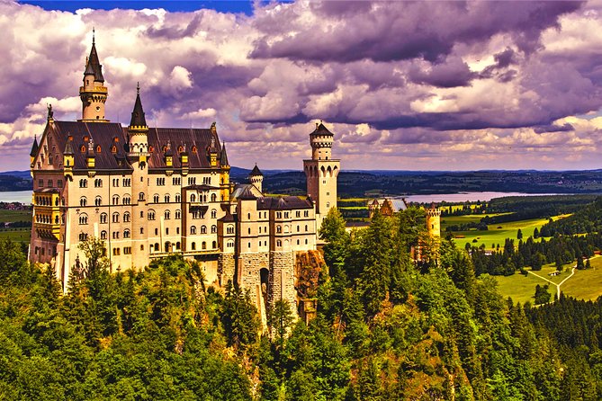 Neuschwanstein and Hohenschwangau Plus Oberammergau Private Tour