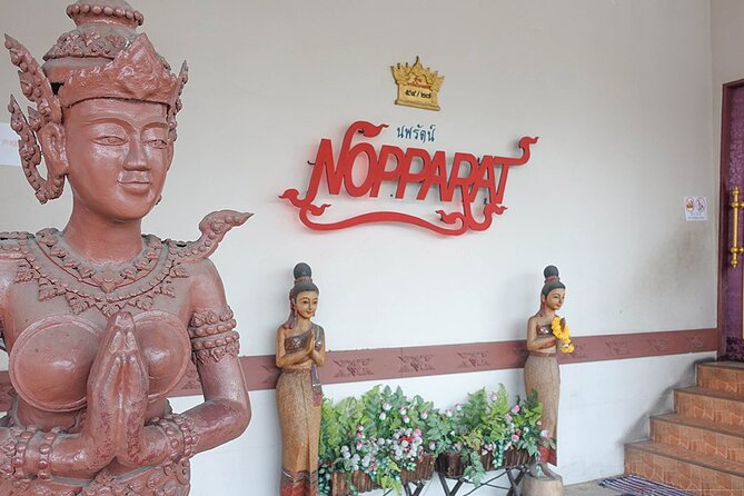 Nopparat Thai Dinner With Classical Dance