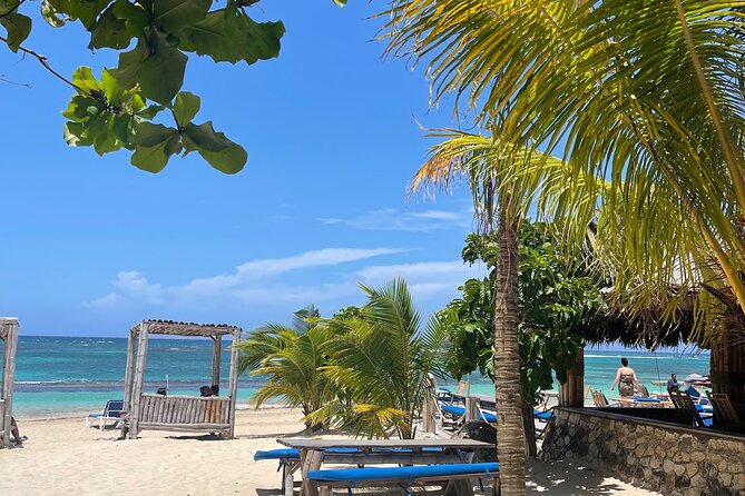 Ocho Rios White River Tubing Along With Beach and Lunch Stop