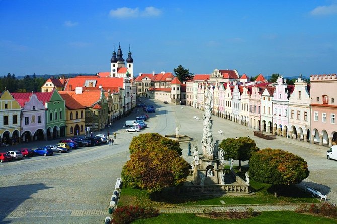 One Way Transfer From VIENNA to Prague With Optional Stop at Telc (Unesco)