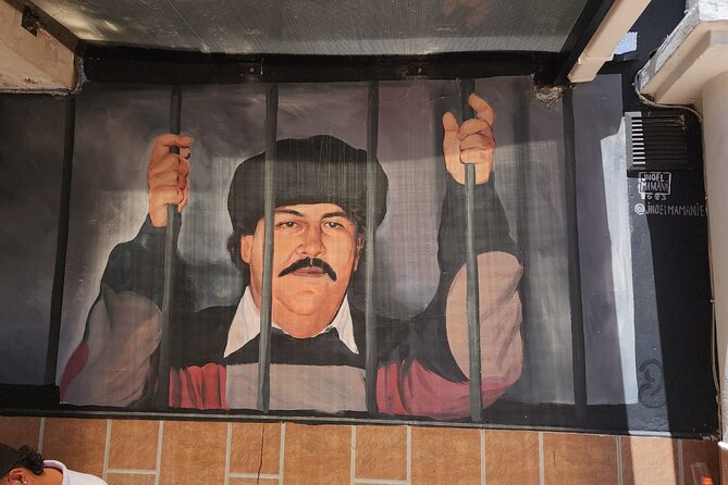 Pablo Escobar Shared Tour in Medellín. Economic and Historical.