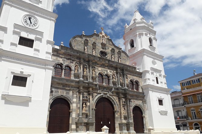 Panamanian Specialist in City Tours of Panama City and Much More