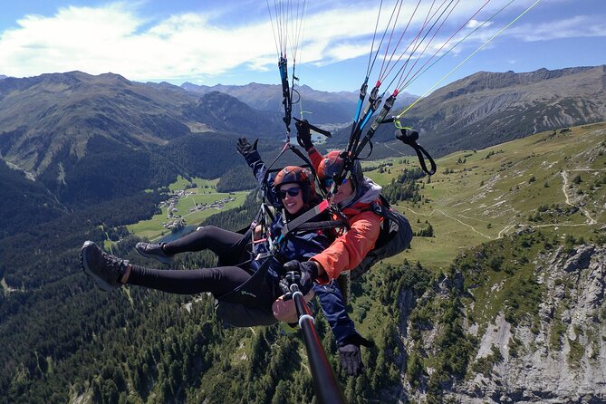 Paragliding Davos Early Bird (Video & Photos Included)