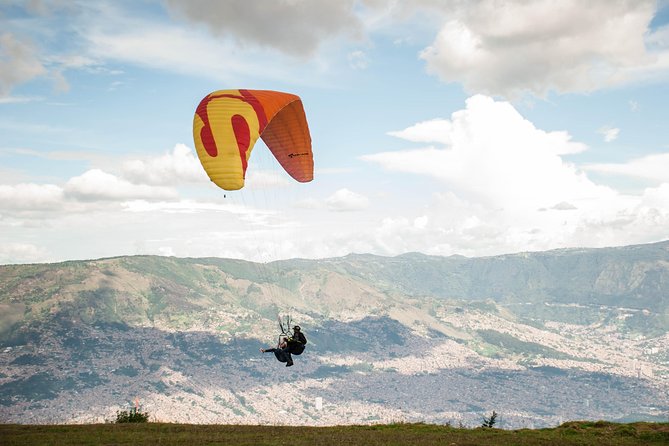 Paragliding Tour