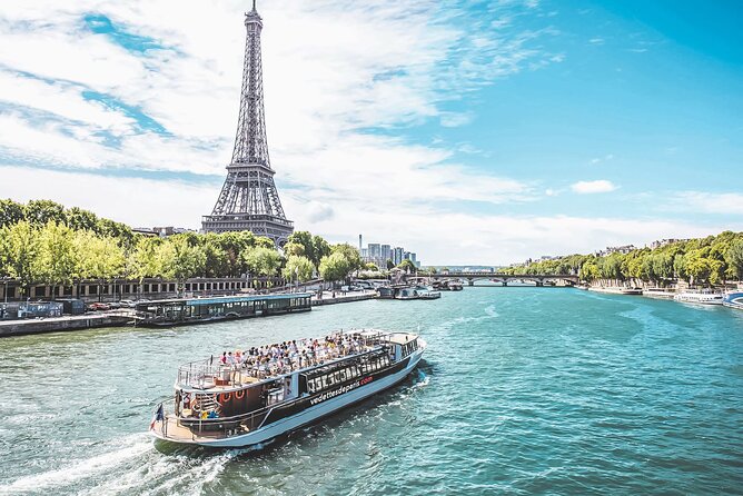 Paris – One Hour Seine River Cruise With Recorded Commentary