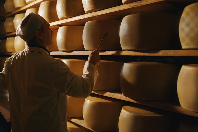 Parmigiano-Reggiano Cheese Factory Small Group Tour From Parma