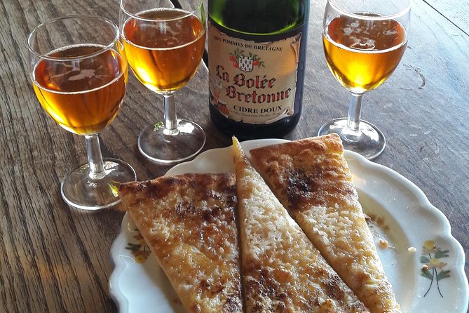 Pérouges Medieval Village Private Trip With Tasting From Lyon