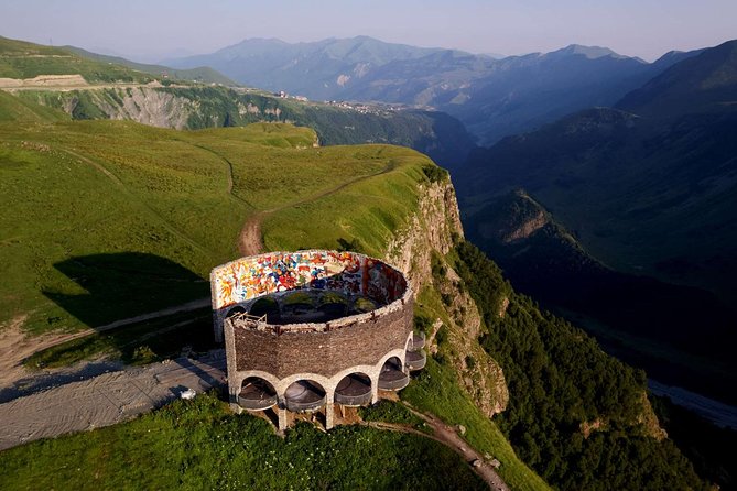 Private 1-Day Tour to Kazbegi & Gergeti Trinity Church