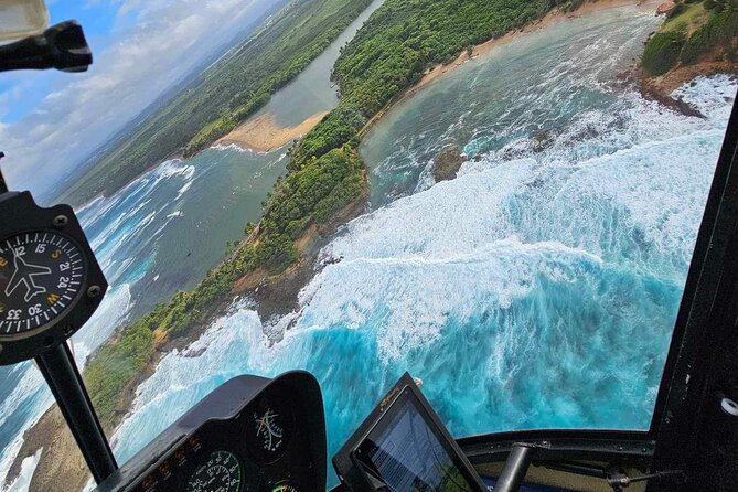 Private 25-Minute Helicopter Tour Across Puerto Rico
