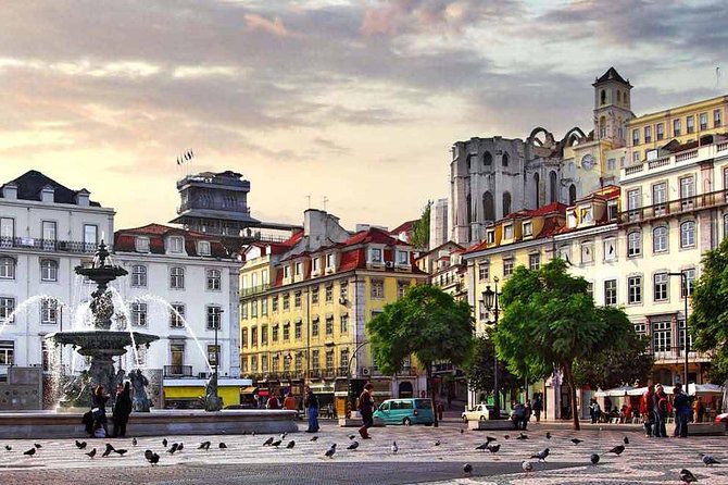 Private 4-Hour Walking Tour of Lisbon With Official Tour Guide