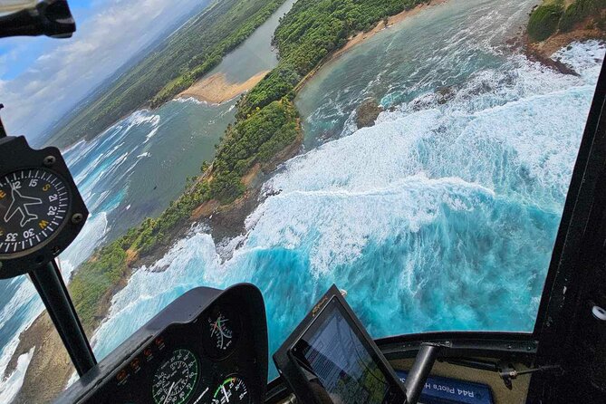 Private 45-Minute Helicopter Tour Across Puerto Rico