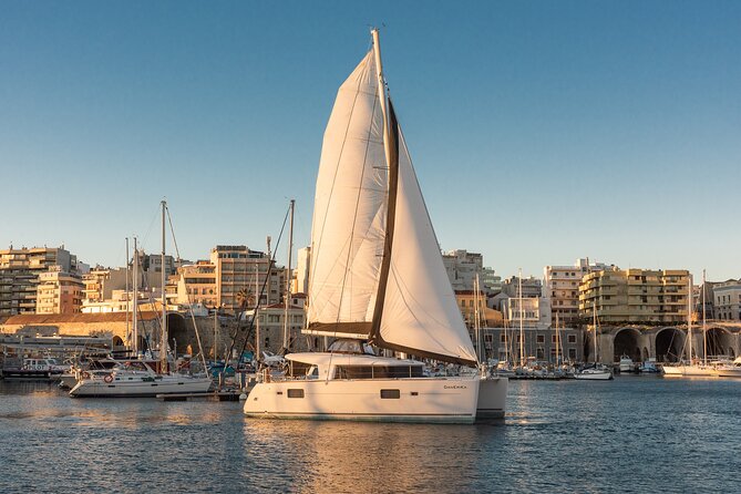 Private 5h Cruise Catamaran Santorini BBQ ,Drinks, Transfer