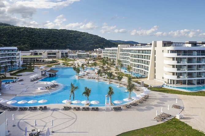 Private Airport Transfer to Ocean Coral Spring Resort - Overview of the Service