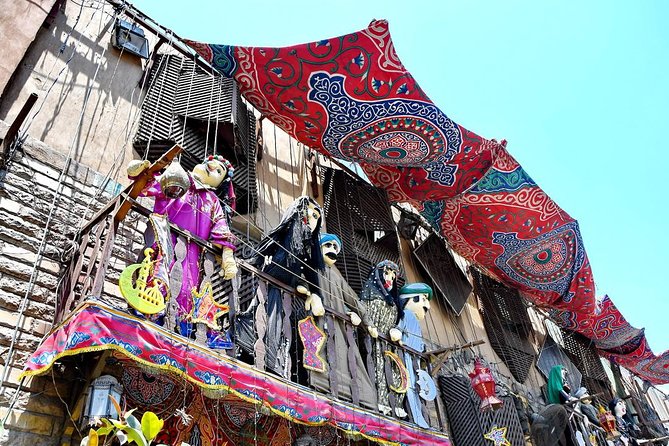Private Cairo Layover Tour to Pyramids, Sphinx, Islamic Cairo & Tourist Bazaar