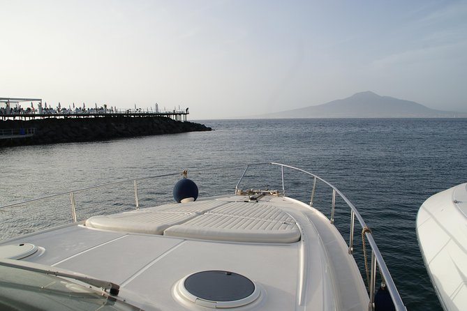 Private Cruise to Capri From Sorrento – Yacht 50