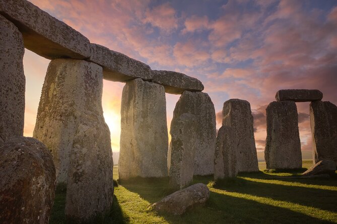Private Day Tour From Bath to Avebury and Stonehenge With Pickup