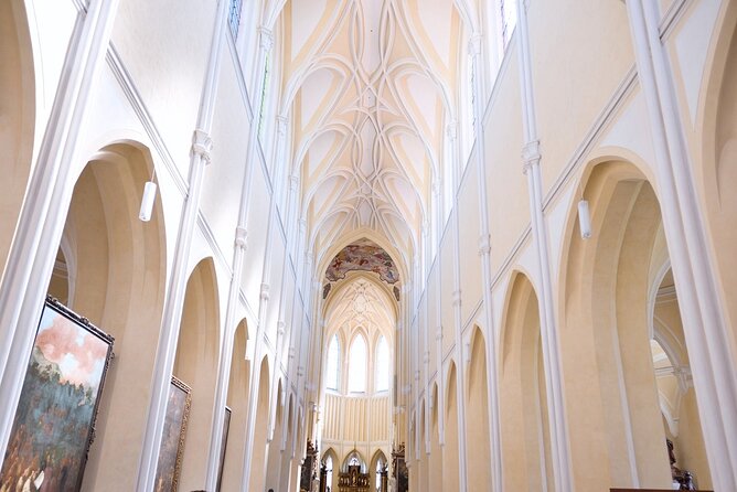 Private Day Trip to the Medieval Town of Kutna Hora