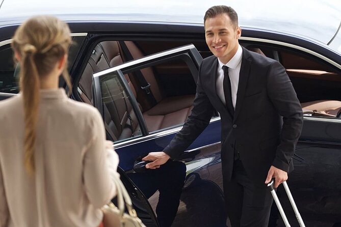 Private Doha Airport Transfer to Doha, Qatar