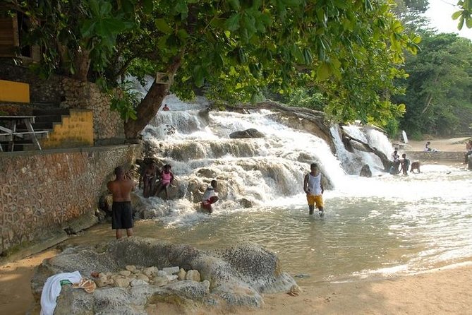 Private Dunns River Falls and Bamboo Beach Club Tour From Grand Palladium