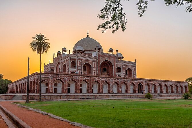 Private Full-Day Tour of Old and New Delhi