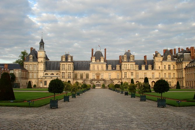 Private Full-Day Trip to Fontainebleau and Barbizon - Château De Fontainebleau