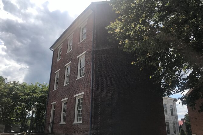 Private History of Old Town Alexandria Walking Tour