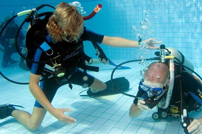 Private Indoor Diving Experience in Hurghada With Hotel Pickup