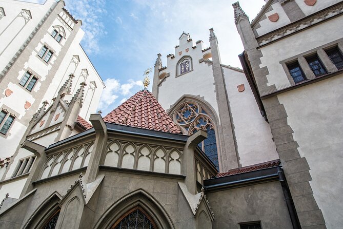 Private Old and Jewish Town: Interiors & Coffee and Cake - Tour Overview