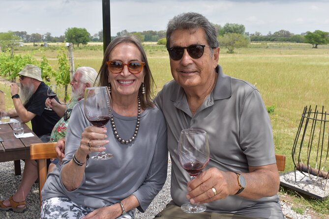 Private One-Day Visit to 2 Wineries in Carmelo - Meeting and Pickup