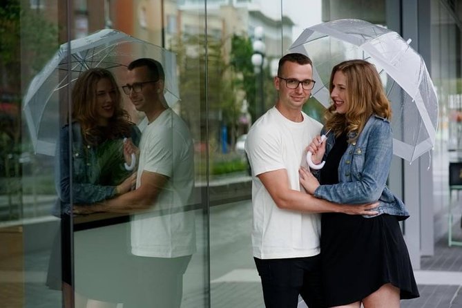 Private Photo Session With a Local Photographer in Victoria, Canada