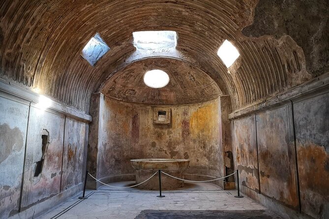 Private Pompeii Day Trip From Rome by Fast Train to Naples and Car Service