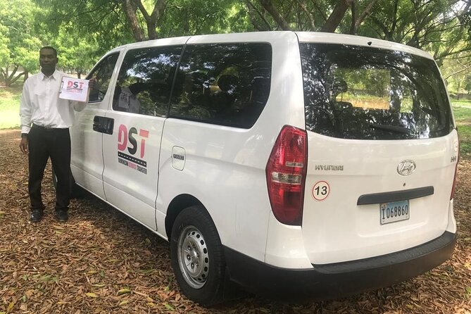 Private Roundtrip Transfers From Punta Cana Airport to Hotels Uvero Alto