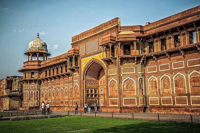 Private Same Day Trip to Taj Mahal With Sunrise & Agra Day Tour From New Delhi