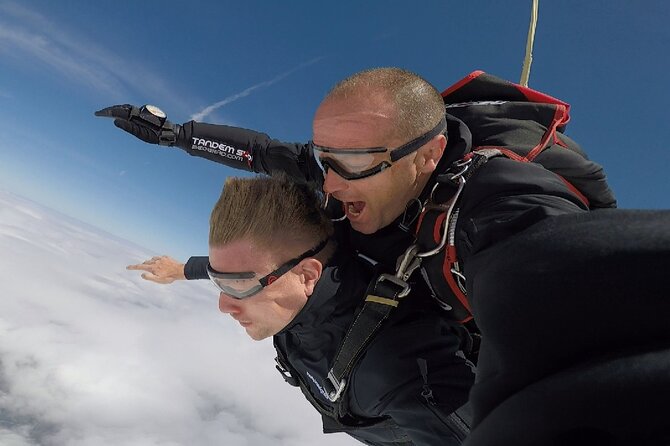 Private Skydiving Experience In Belgrade