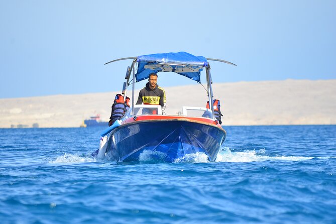 Private Speedboat to Abu Munkar Island and Snorkeling – Hurghada