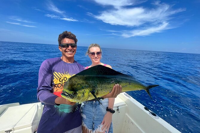 Private Tiara Yach 40ft Half Day Activity in Gulf of Papagayo