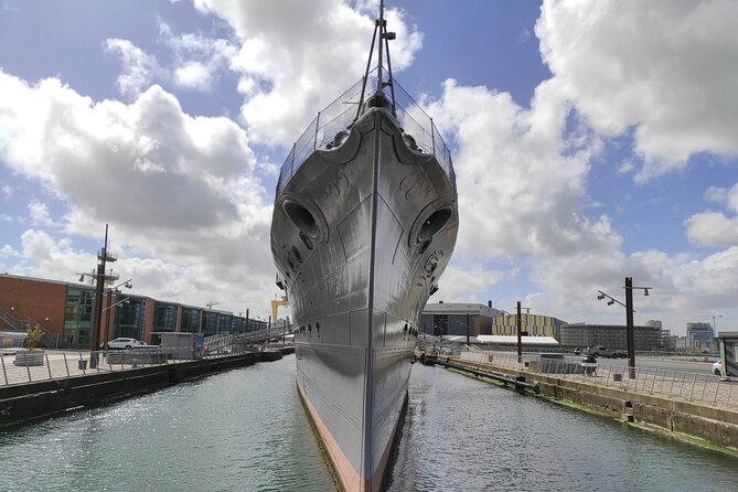 Private Titanic Trail Walking Tour in Belfast With a Local Guide